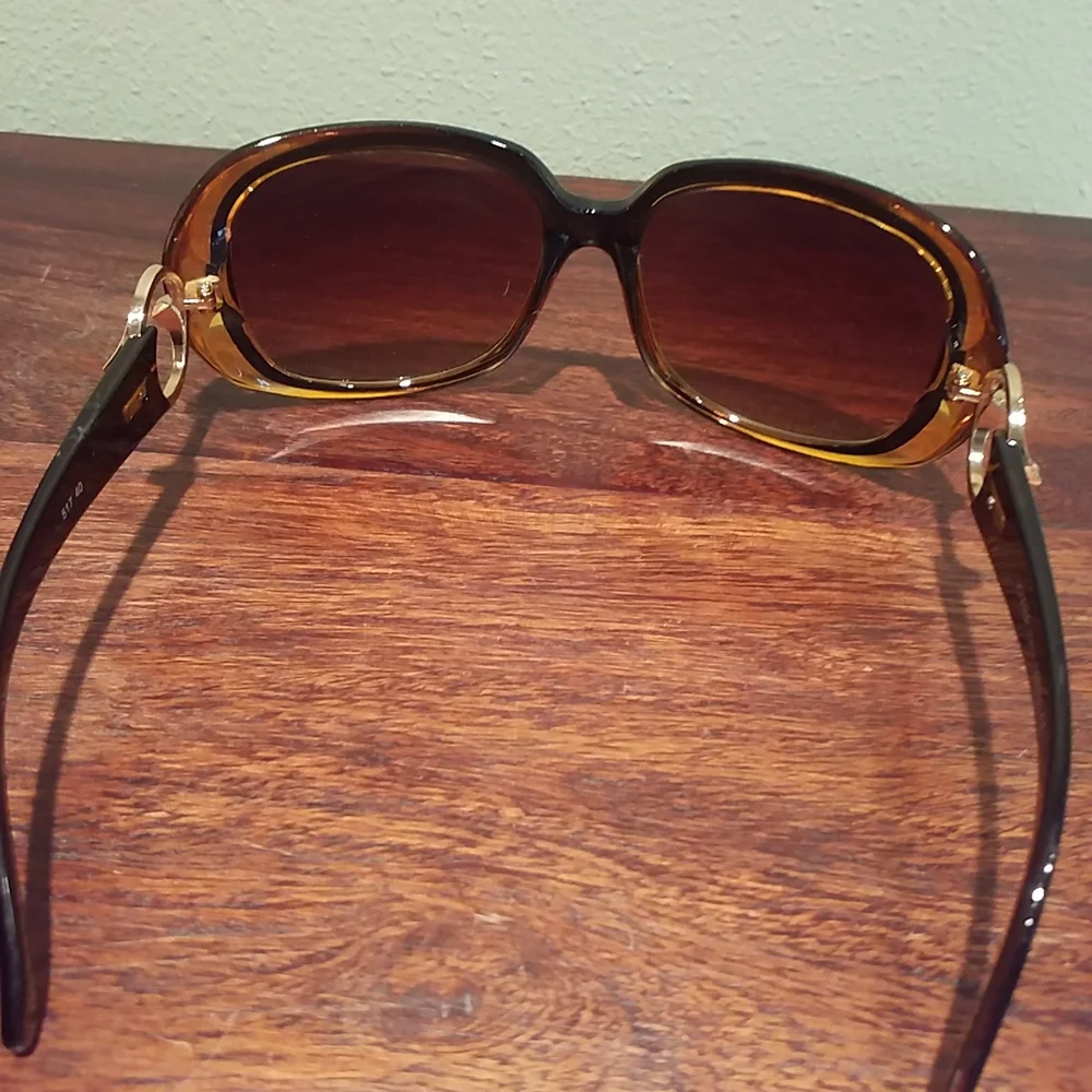 Kyara Itallian Sunglasses Amber & Black Frame